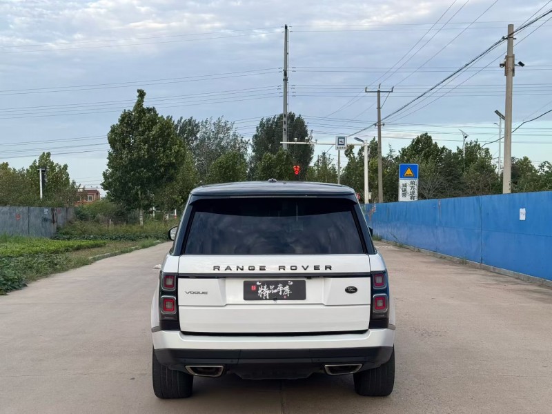 青岛13年路虎揽胜行政9