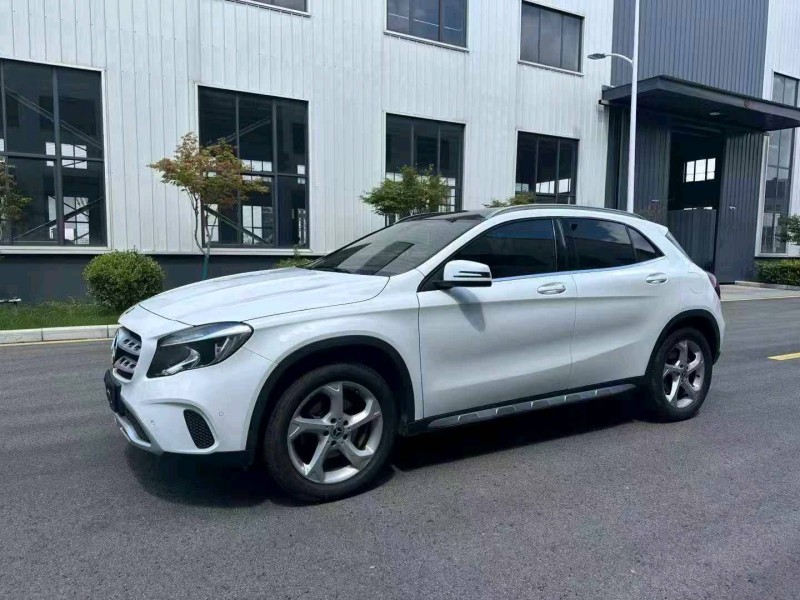 宿迁18年奔驰GLA2