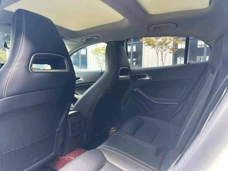 宿迁18年奔驰GLA5