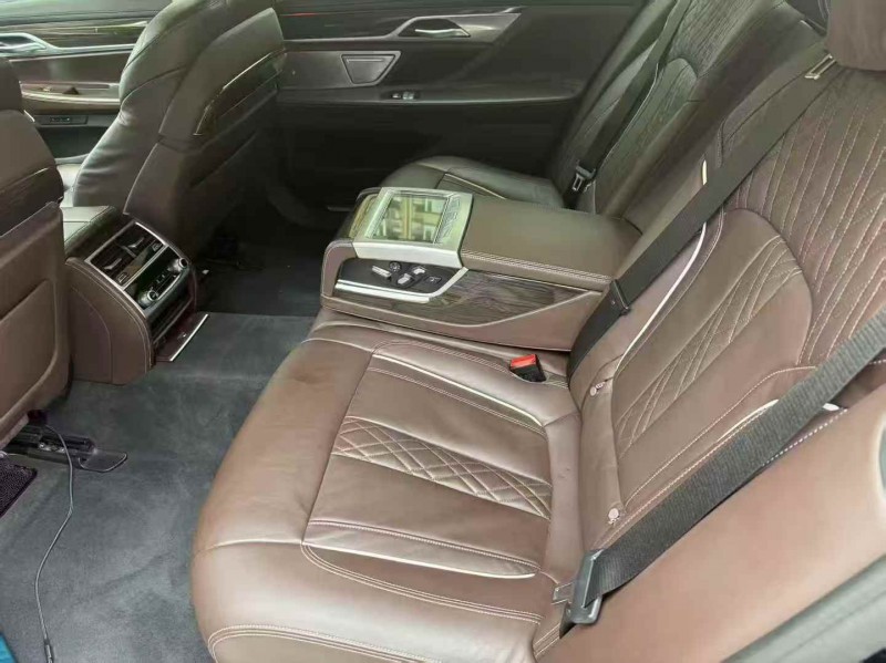 承德22年宝马7系5