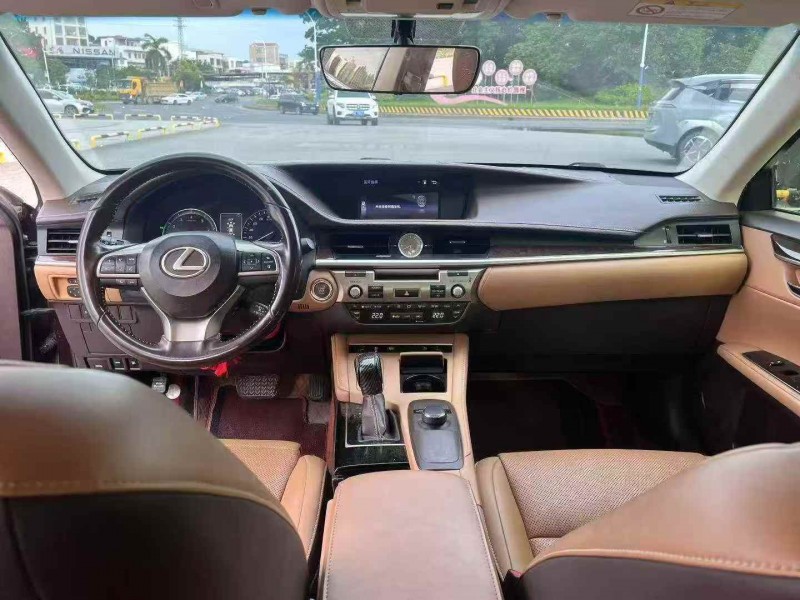 江门17年雷克萨斯ES4