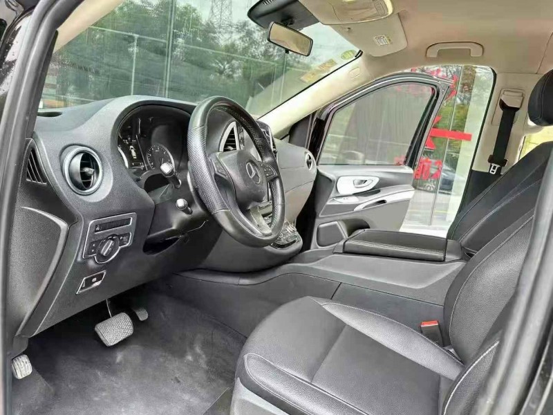 深圳20年奔驰威霆4