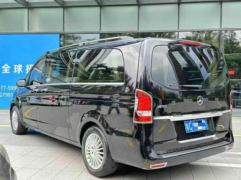 深圳20年奔驰威霆7