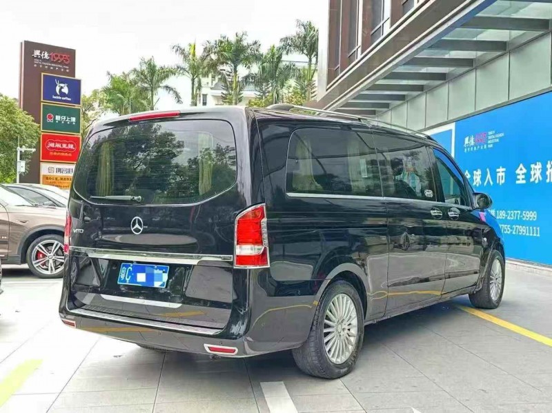 深圳20年奔驰威霆8