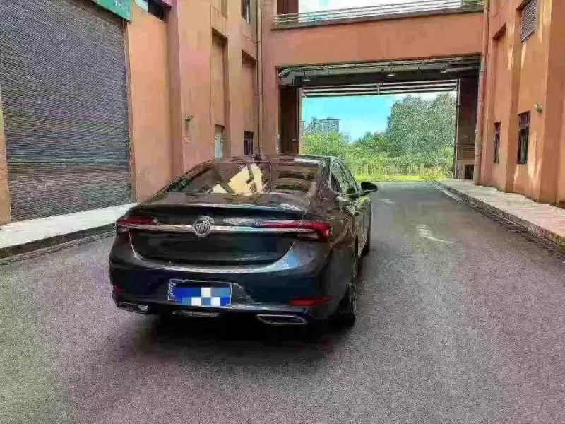 徐州20年别克君越7