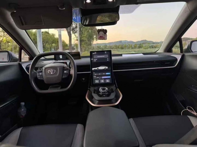 湖州23年丰田BZ3Pro4