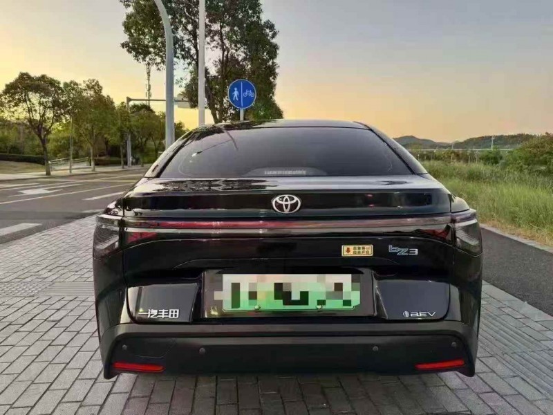 湖州23年丰田BZ3Pro9