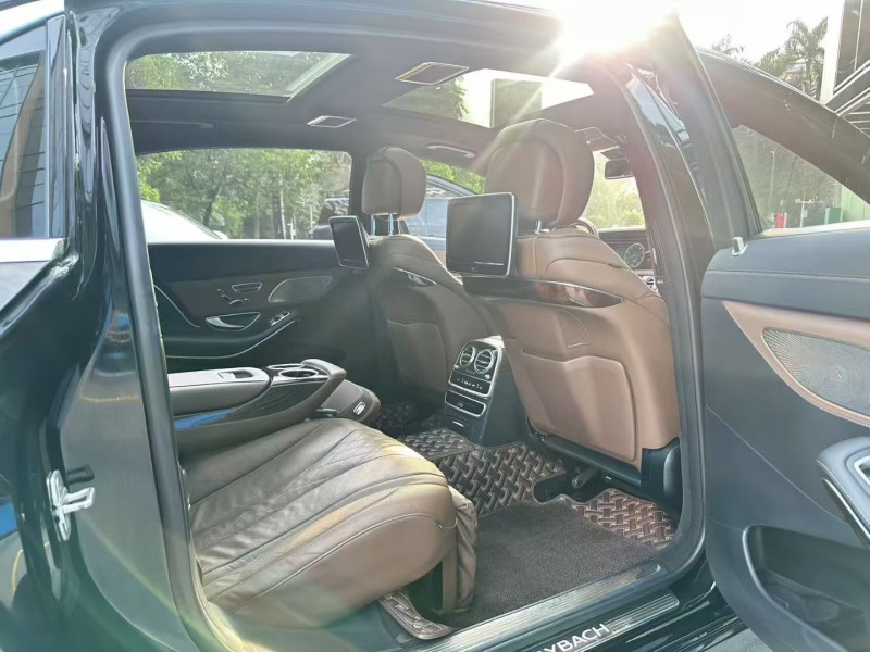 深圳17年奔驰迈巴赫S级5