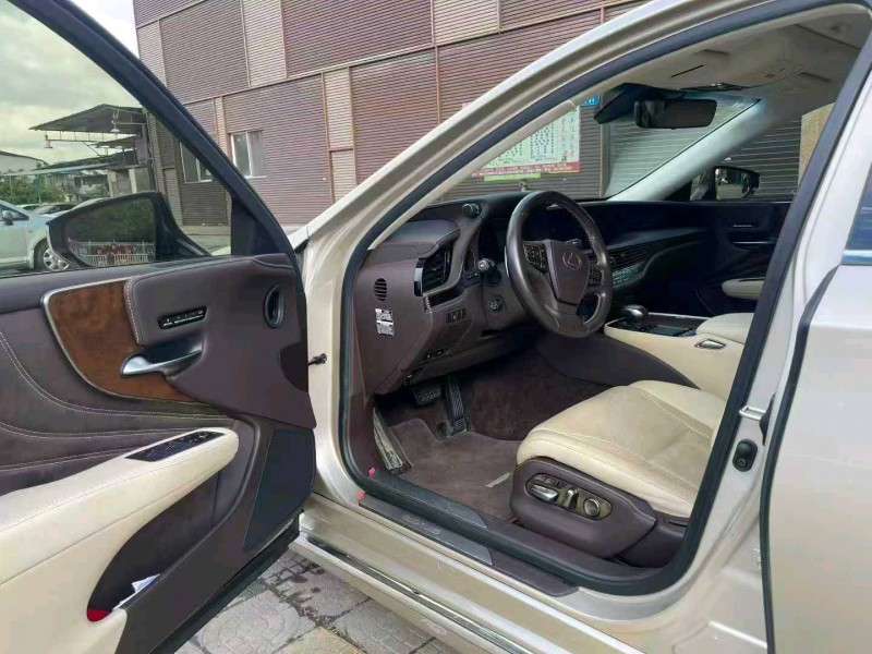 德州18年雷克萨斯LS6