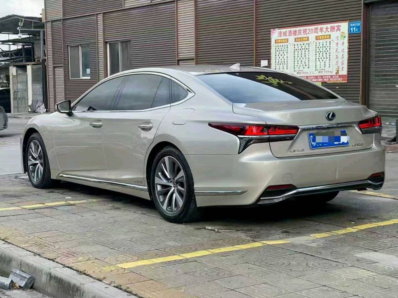 德州18年雷克萨斯LS9