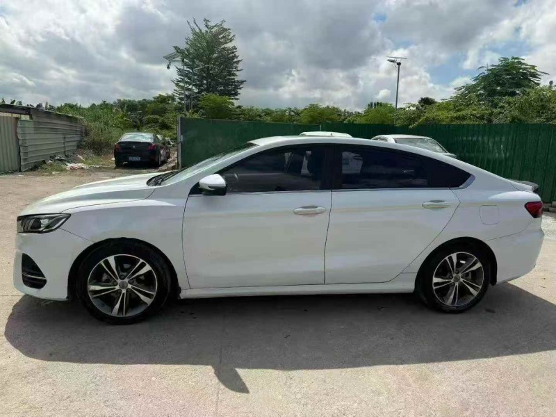 深圳20年吉利缤瑞7