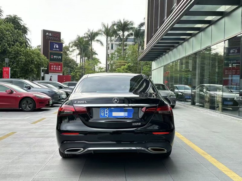 深圳21年奔驰E8