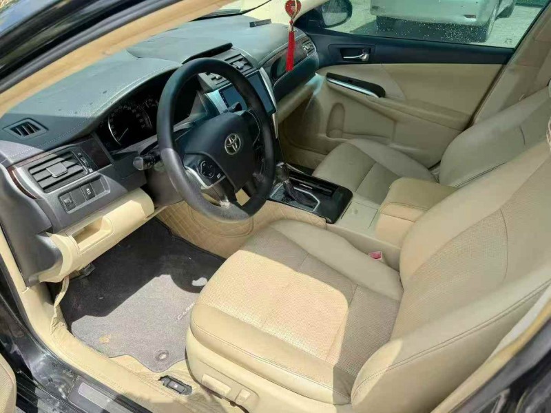 江门17年丰田凯美瑞5