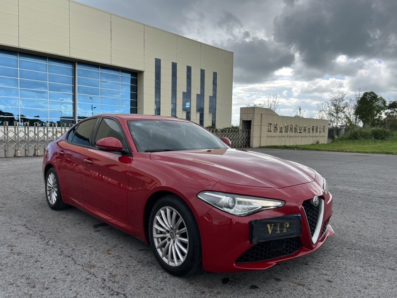 盐城18年阿尔法·罗密欧Giulia2