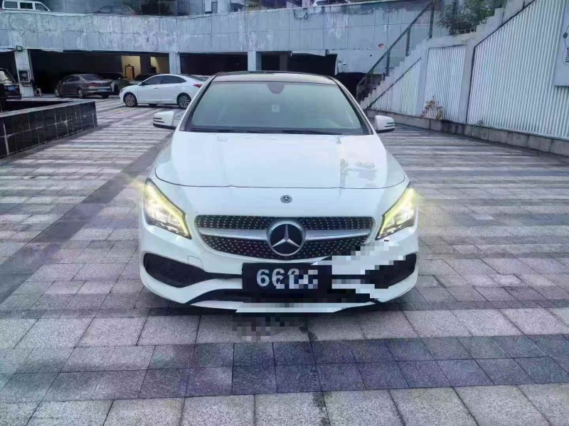 赣州17年奔驰CLA1