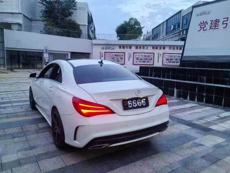赣州17年奔驰CLA8