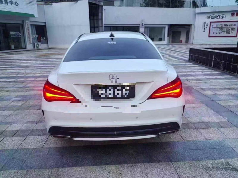 赣州17年奔驰CLA9