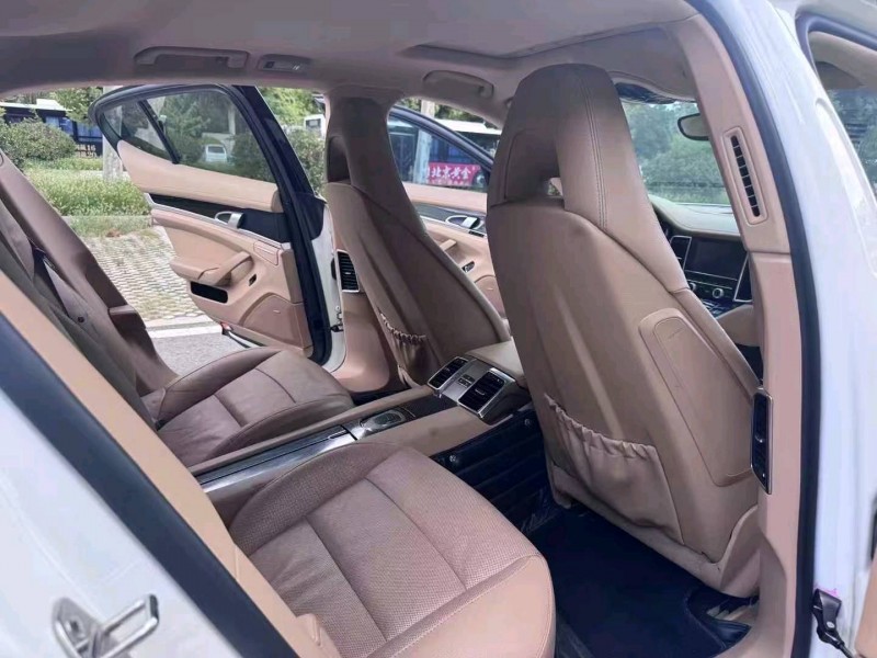 徐州11年保时捷帕拉梅拉4