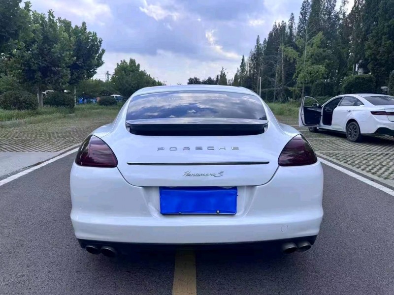徐州11年保时捷帕拉梅拉9