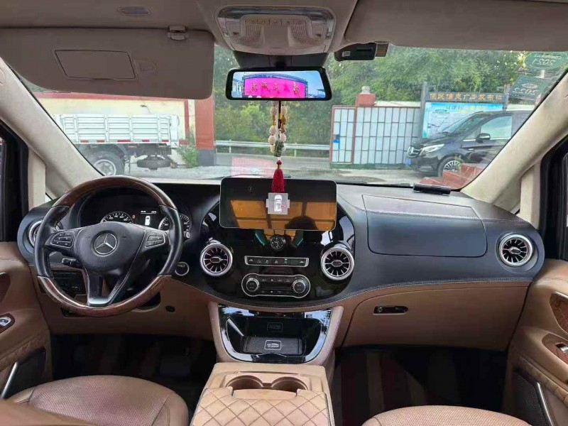 淄博18年奔驰威霆4