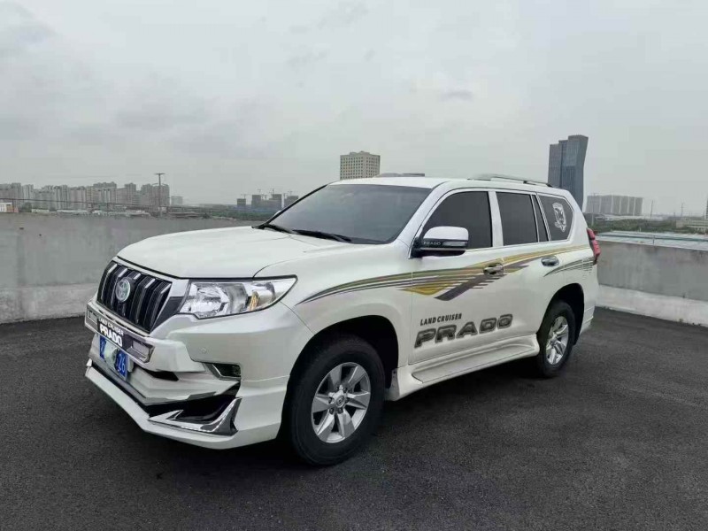 苏州24年丰田普拉多3