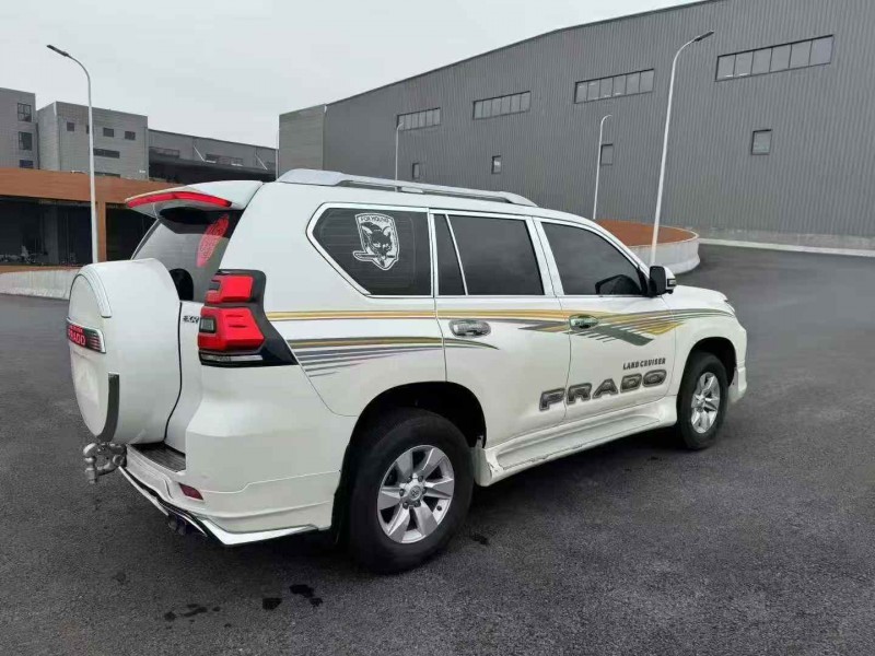 苏州24年丰田普拉多8