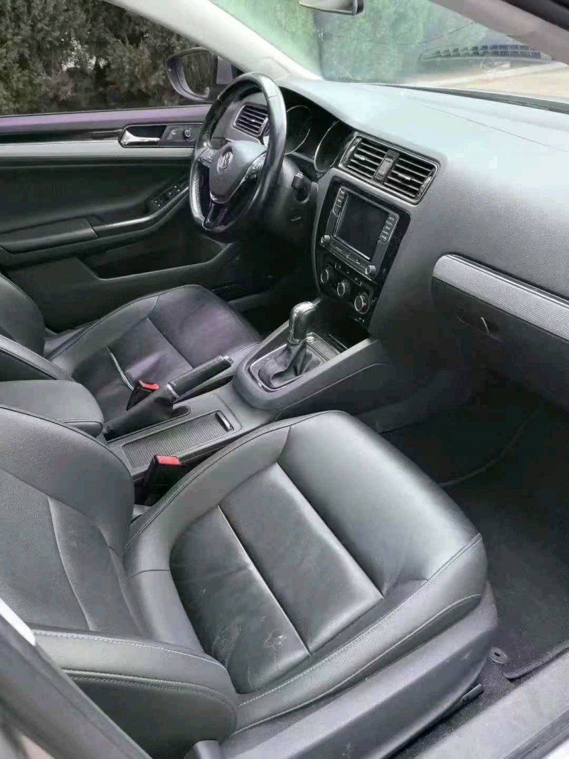 枣庄17年大众速腾4