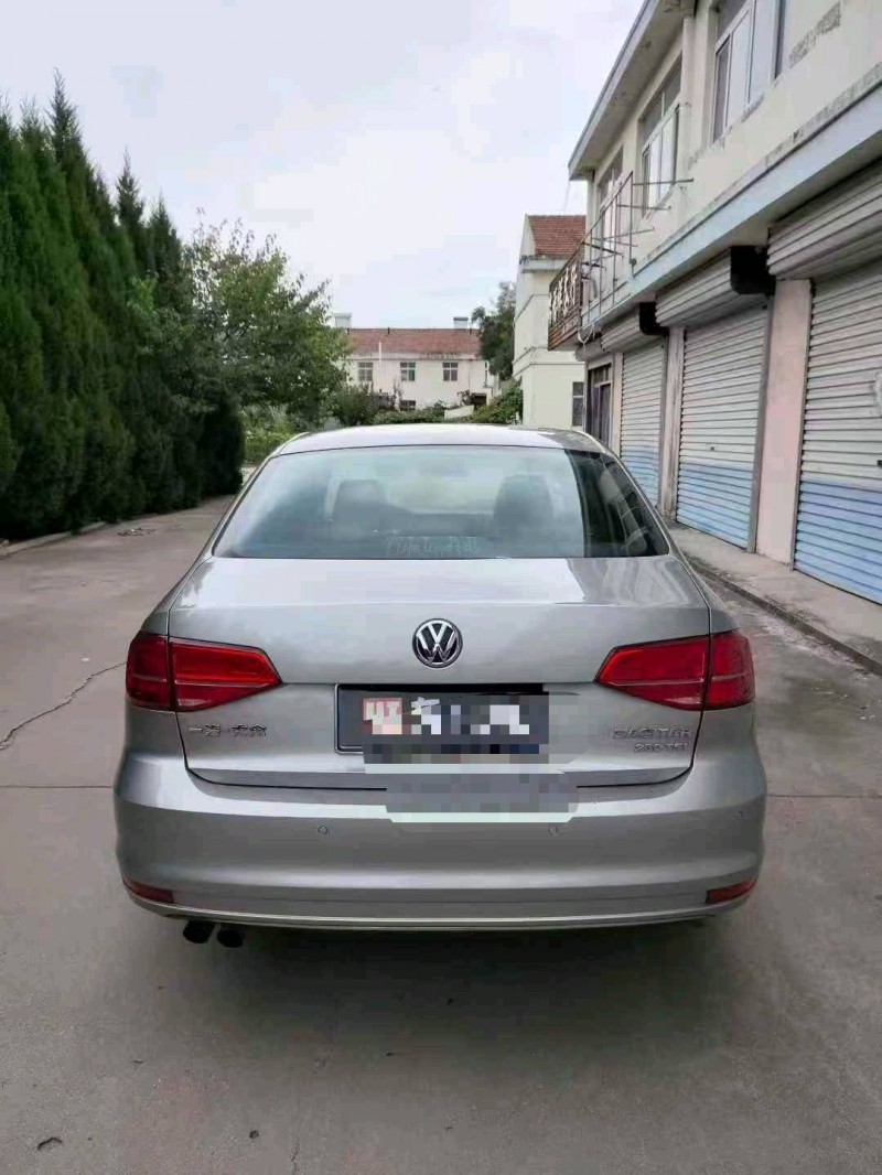 枣庄17年大众速腾9