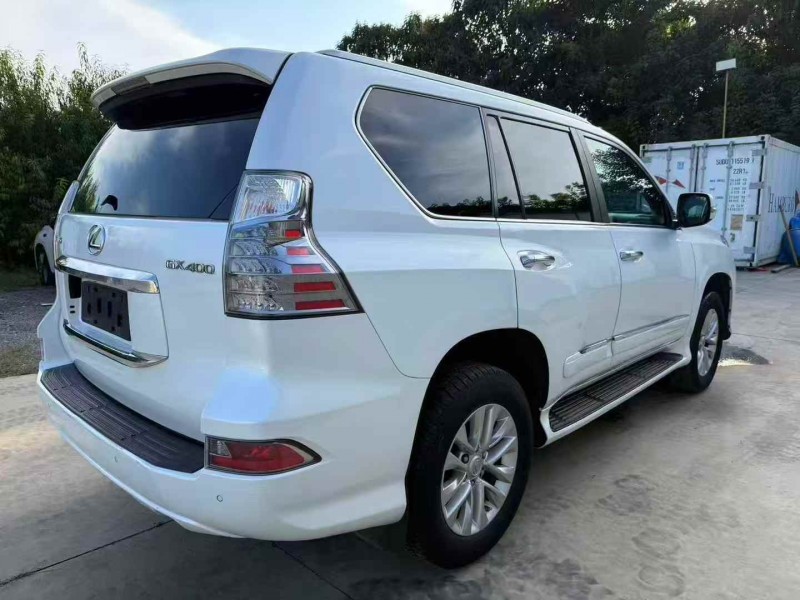 济宁17年雷克萨斯GX8