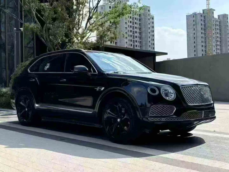 徐州19年宾利添越3