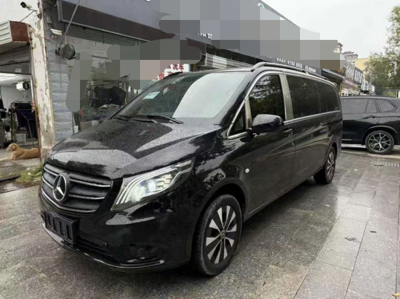 济宁23年奔驰威霆2