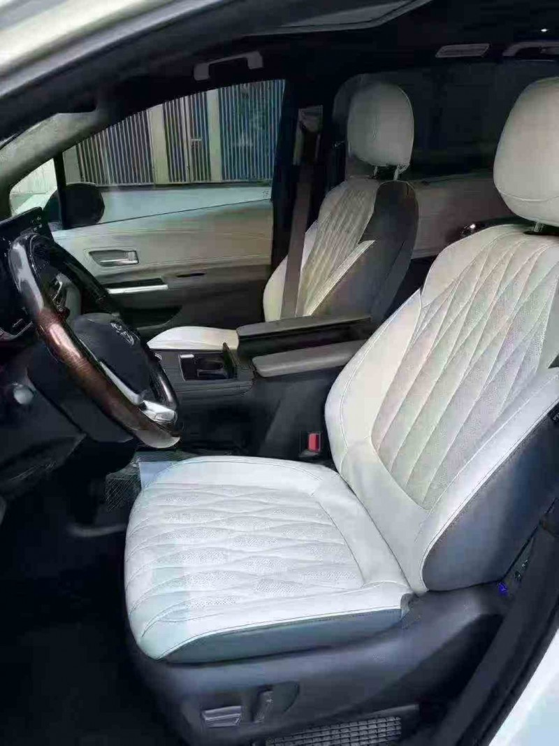 徐州23年丰田格瑞维亚4