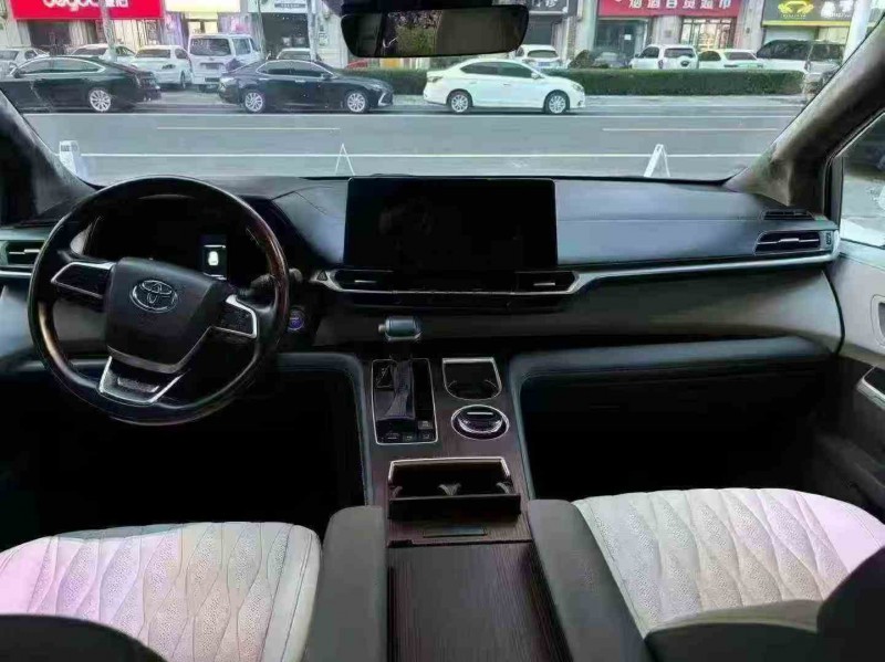 徐州23年丰田格瑞维亚5