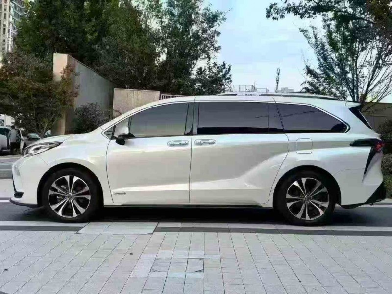 徐州23年丰田格瑞维亚8