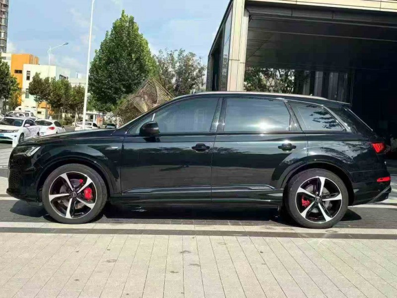 徐州23年奥迪Q78