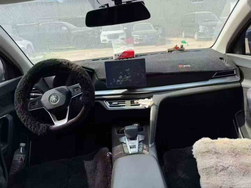 济宁21年比亚迪宋4