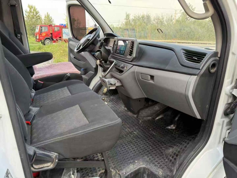 徐州22年大通V806