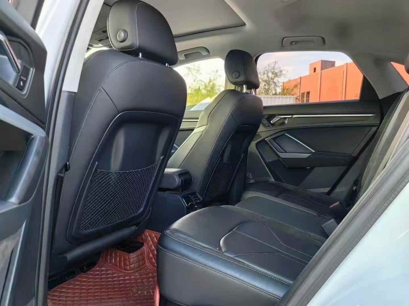 济宁21年奥迪Q36