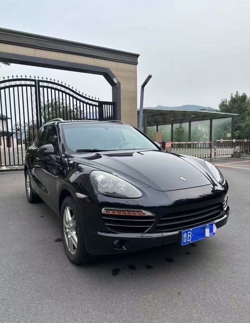 青岛13年保时捷卡宴2