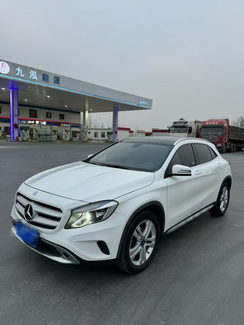 青岛15年奔驰GLA3
