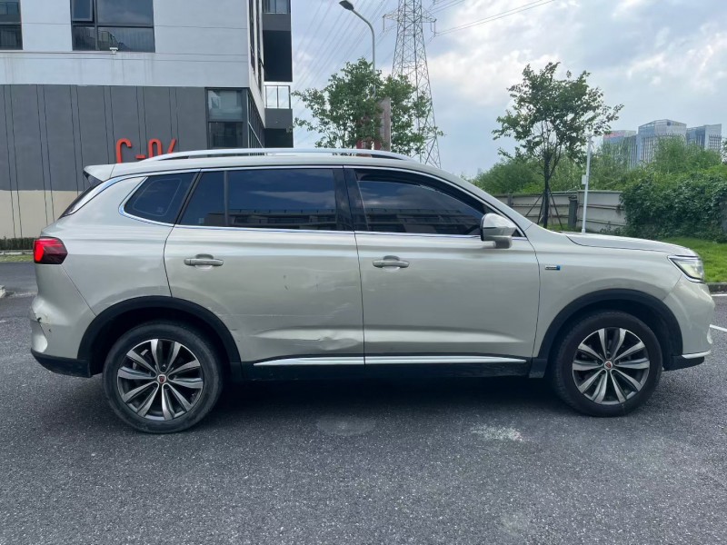 广州21年荣威RX55