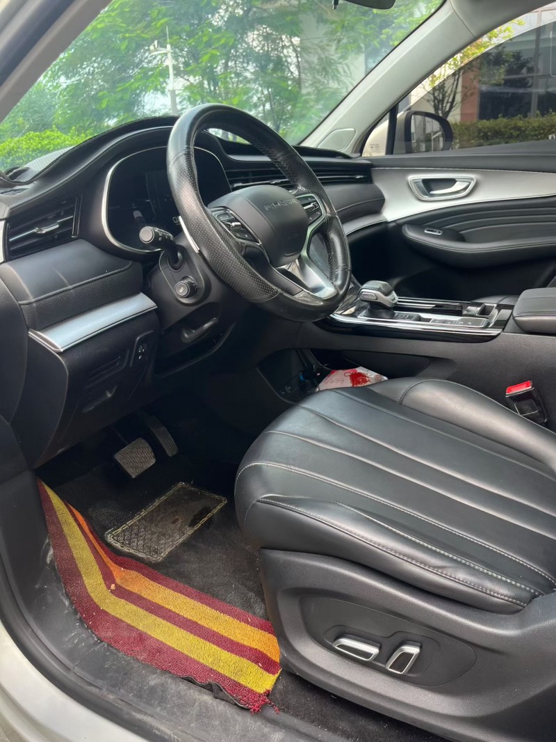 广州21年荣威RX57