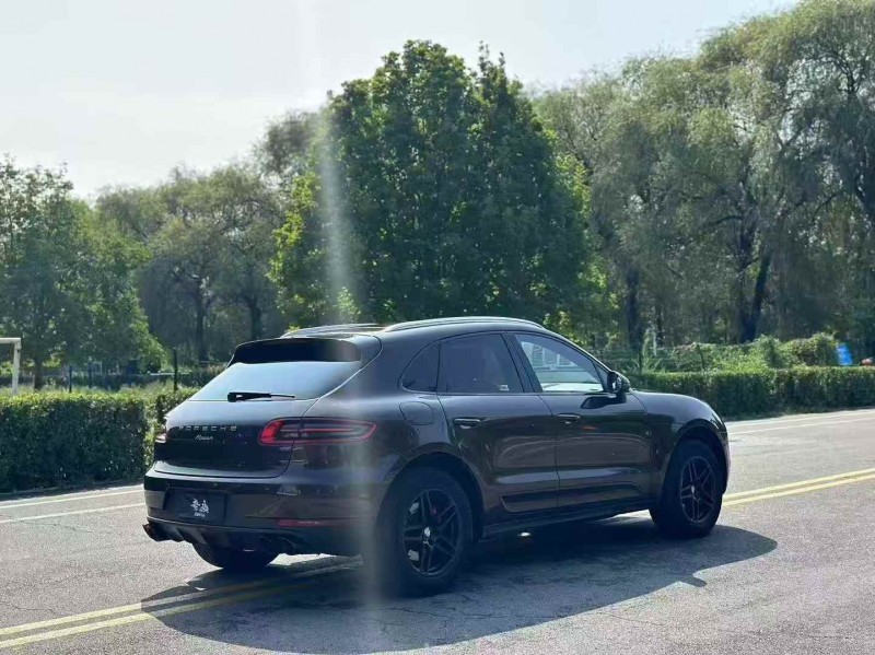 枣庄16年保时捷Macan7