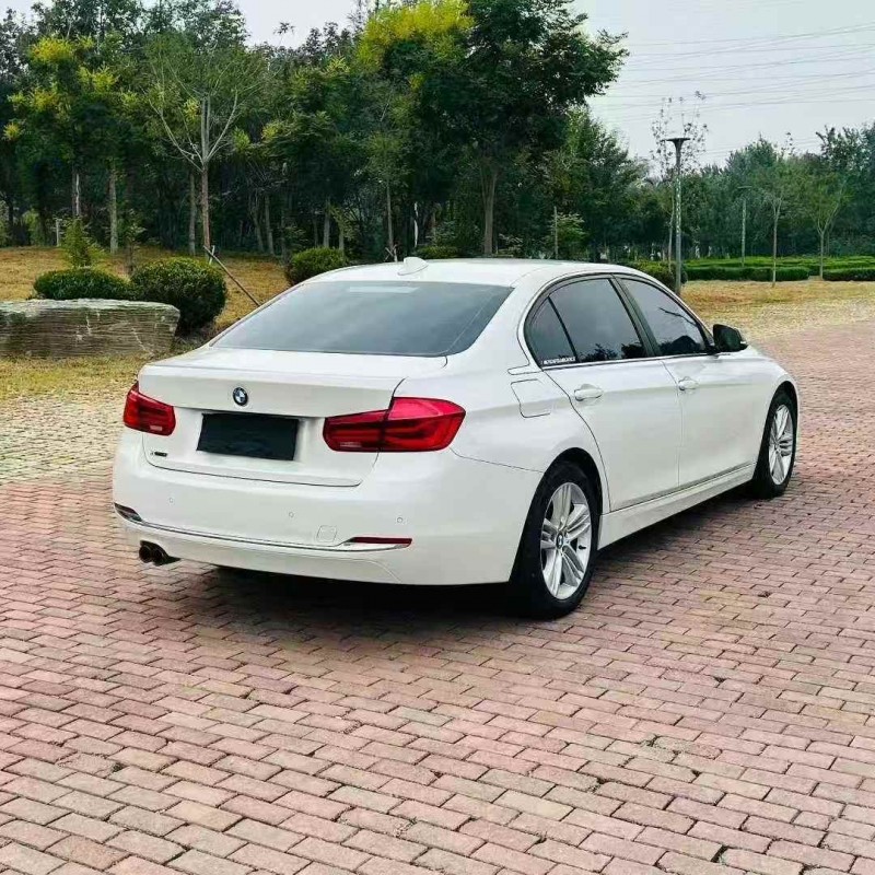 青岛17年宝马3系9