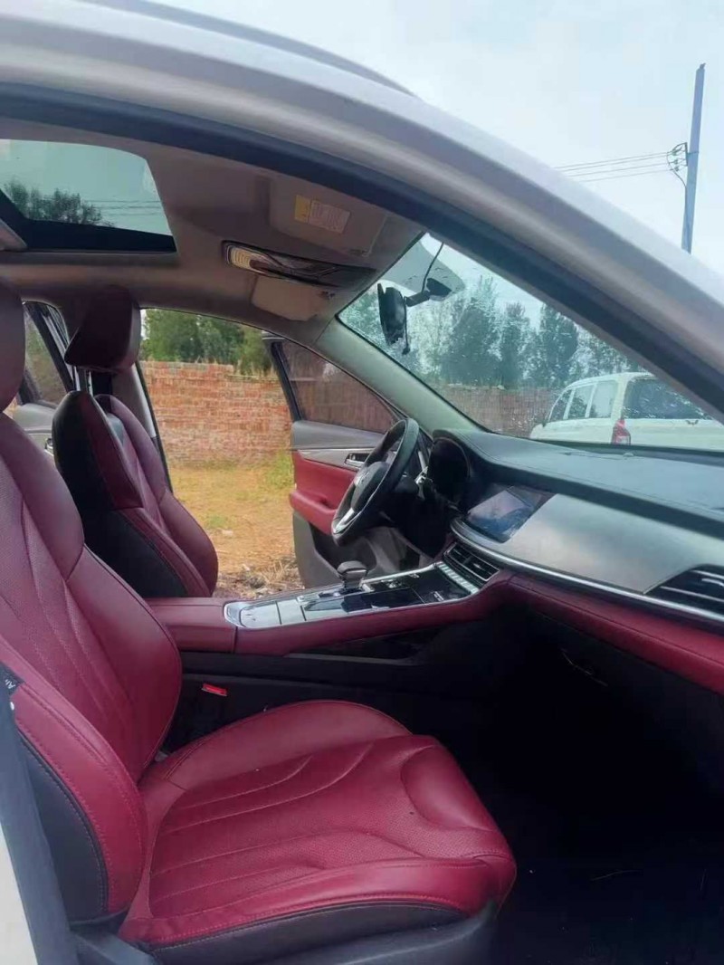 鹤壁20年长安汽车CS855