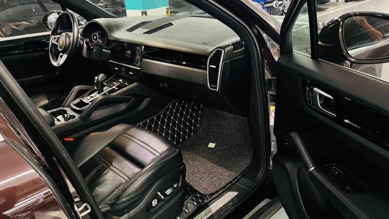 深圳18年保时捷卡宴4