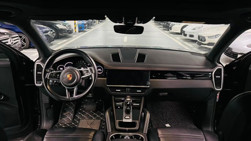 深圳18年保时捷卡宴5