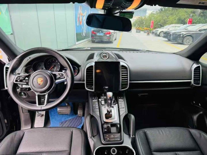 深圳16年保时捷卡宴5