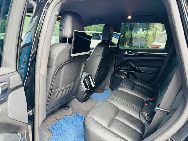 深圳16年保时捷卡宴6