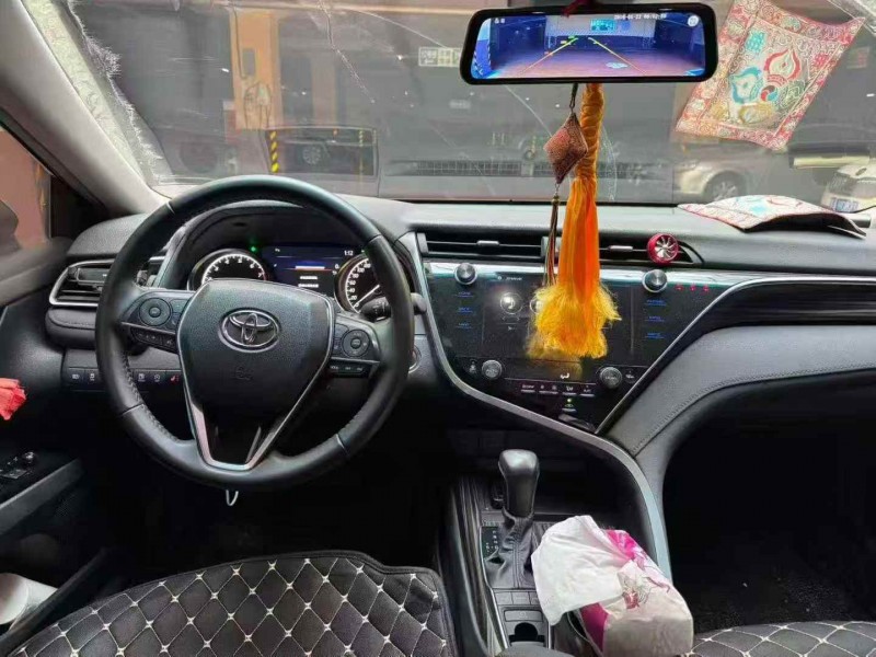 通辽20年丰田凯美瑞5